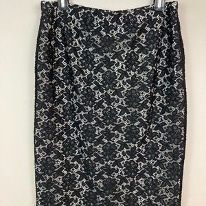 Vince Camuto Black lace skirt with lining, Large